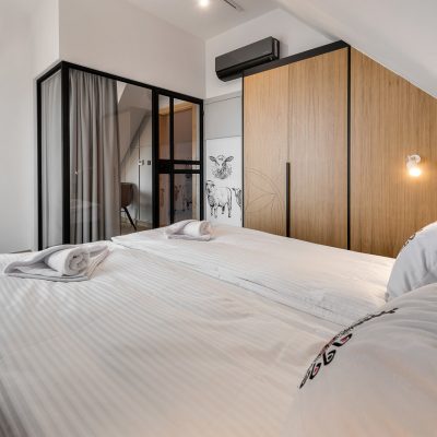 850_8938_Easy-Resize.com